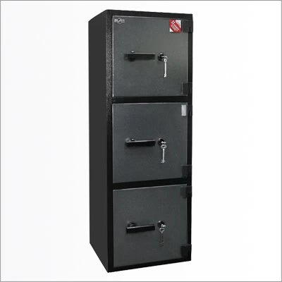 Сейф Рипост ВМ 3003 /3 отд/
