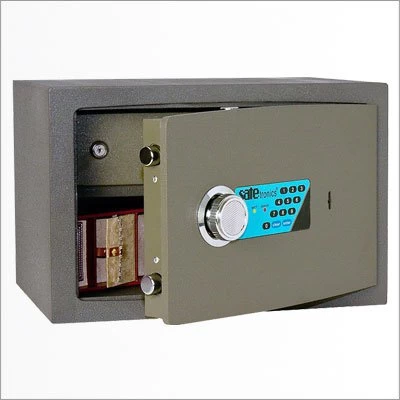 Взломостойкий сейф Safetronics NTR-24EМs