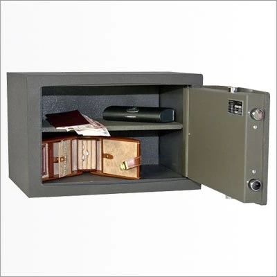 Взломостойкий сейф Safetronics NTR-24M