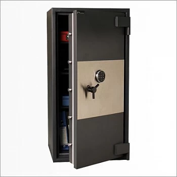 Огневзломостойкий сейф Defender Pro 151 EL