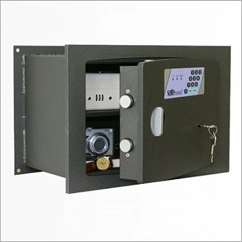 Встраиваемый сейф Safetronics STR 28ME/27